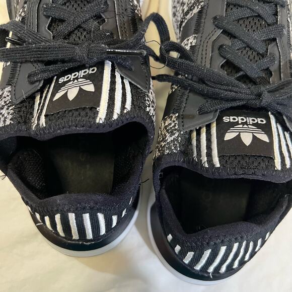 Adidas Men's Swift Essential Sneaker, Black/Black/White size 10 - Picture 14 of 14